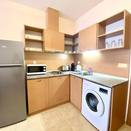 Family Apartment In Trakia Complex アパート *