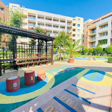 アパート Family Apartment In Trakia Complex *